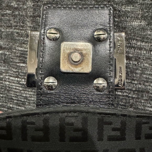 Authentic Vintage Fendi Shoulder bag Y2K - Picture 7 of 13